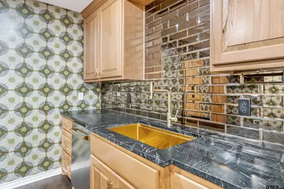 606 Tremont St, Tyler, TX 75701 - Photo 9