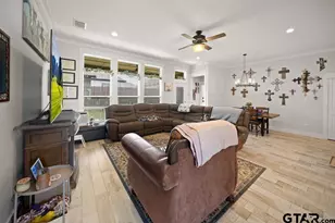 217 Smith Cir, Lindale, TX 75771 - Photo 3