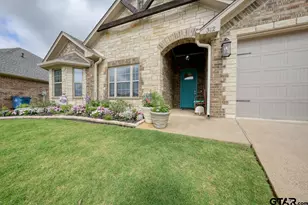312 Kingdom Blvd, Lindale, TX 75771 - Photo 3