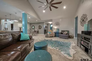 312 Kingdom Blvd, Lindale, TX 75771 - Photo 11