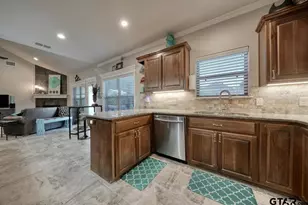 312 Kingdom Blvd, Lindale, TX 75771 - Photo 21