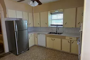 200 Rogers, Henderson, TX 75654 - Photo 7