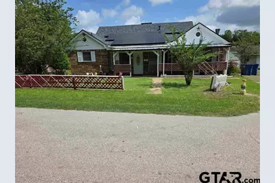 200 Rogers, Henderson, TX 75654 - Photo 1