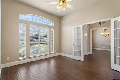 565 Bunker Dr, Tyler, TX 75703 - Photo 5