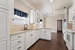 565 Bunker Dr, Tyler, TX 75703 - Photo 15