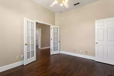 565 Bunker Dr, Tyler, TX 75703 - Photo 5