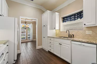 565 Bunker Dr, Tyler, TX 75703 - Photo 11