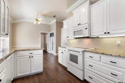 565 Bunker Dr, Tyler, TX 75703 - Photo 13