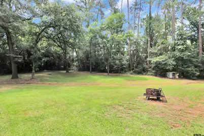 2217 Bass Hollow Circle, Jacksonville, TX 75766 - Photo 35