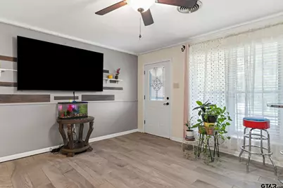810 Caddo St, Marshall, TX 75672 - Photo 3