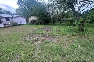 304 Butler, Arp, TX 75750 - Photo 11