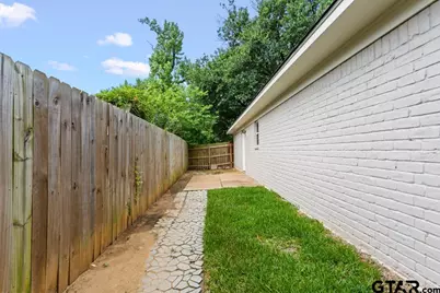 2202 Balsam Street, Longview, TX 75605 - Photo 25