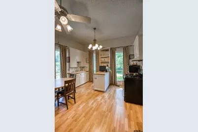 609 Fowler, Palestine, TX 75801 - Photo 11