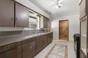 801 Stewart St, Longview, TX 75604 - Photo 9