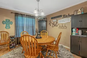 328 County Rd 4220, Jacksonville, TX 75766 - Photo 13