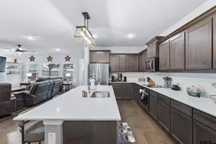 305 Ember Cir, Waxahatchie, TX 75165 - Photo 17
