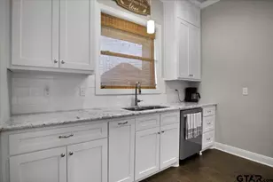 11771 Jayden Ln, Tyler, TX 75703 - Photo 9