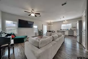 306 Ruffin Rd, Mabank, TX 75147 - Photo 3