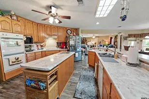685 Co Rd 1320, Bogata, TX 75417 - Photo 11
