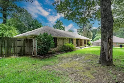 354 Royal Cir, Whitehouse, TX 75791 - Photo 3