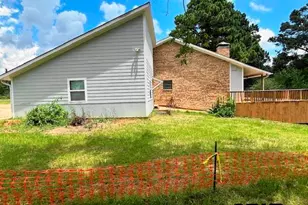 19703 Highland Pl, Whitehouse, TX 75791 - Photo 9