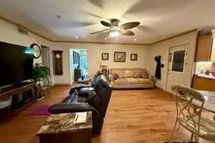313 S Pecan St, White Oak, TX 75693 - Photo 13