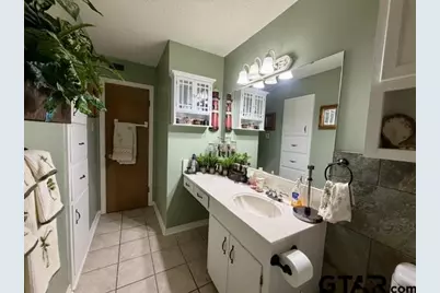 313 S Pecan St, White Oak, TX 75693 - Photo 27
