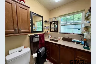 313 S Pecan St, White Oak, TX 75693 - Photo 23