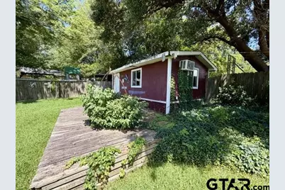 313 S Pecan St, White Oak, TX 75693 - Photo 39