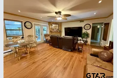 313 S Pecan St, White Oak, TX 75693 - Photo 15