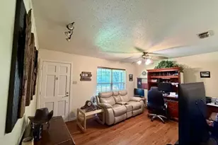 313 S Pecan St, White Oak, TX 75693 - Photo 9