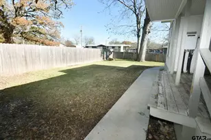 269 E Holley St, Alba, TX 75410 - Photo 7