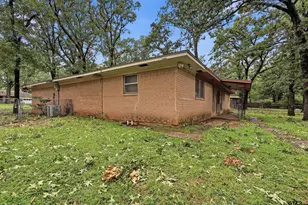 135 46th St SW, Paris, TX 75460 - Photo 11