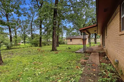135 46th St SW, Paris, TX 75460 - Photo 9