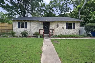 411 N Winnsboro St, Quitman, TX 75783 - Photo 1