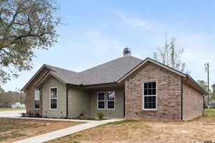 106 Royal St, Gilmer, TX 75645 - Photo 5