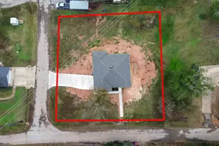 106 Royal St, Gilmer, TX 75645 - Photo 3