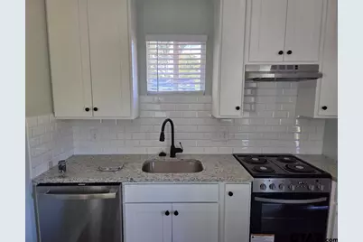 2435 Waterwood Dr, Chandler, TX 75758 - Photo 7