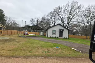 2435 Waterwood Dr, Chandler, TX 75758 - Photo 11