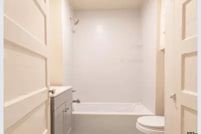 1118 E Houston St, Tyler, TX 75702 - Photo 9