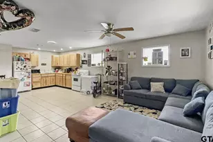 300 Cedar St, Crockett, TX 75835 - Photo 5