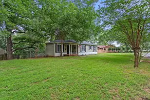 921 W Ellis Dr, Tyler, TX 75701 - Photo 1