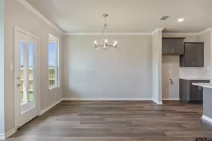 302 Driftwood Way, Whitehouse, TX 75791 - Photo 5