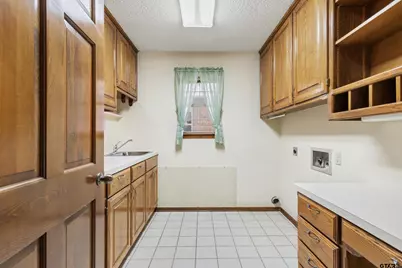 705 Cedar Creek, Tyler, TX 75703 - Photo 17