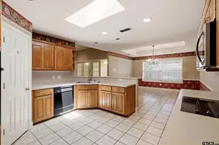 3105 Rouncival Dr, Longview, TX 75605 - Photo 9
