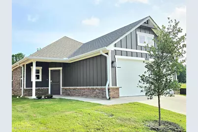 611 Park Central, Chandler, TX 75758 - Photo 1