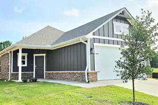 611 Park Central, Chandler, TX 75758 - Photo 1