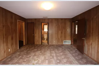 1428 1/2 E Houston, Tyler, TX 75702 - Photo 9
