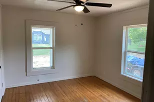 918 W Kuykendall St, Grand Saline, TX 75140 - Photo 7