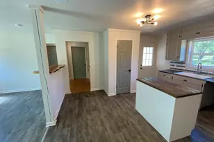 918 W Kuykendall St, Grand Saline, TX 75140 - Photo 7